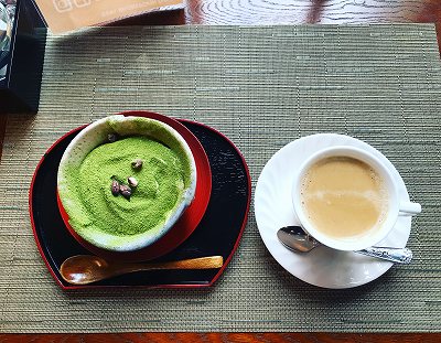 大阪石材南大阪店も真似たい萬福寺のカフェ