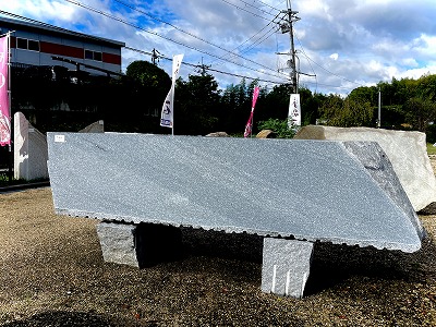 お墓の事は大阪石材南大阪店まで